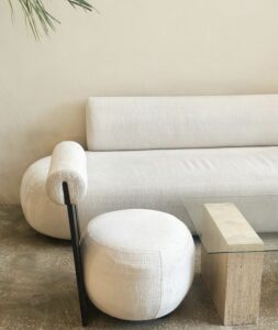 CALM DISTRICT／MIND STACKING LABOは感受性の高い人のために設計された未処理感覚の保管庫。違和感の観測記録だけを発信する静かな世界の観察者たちのための場所。