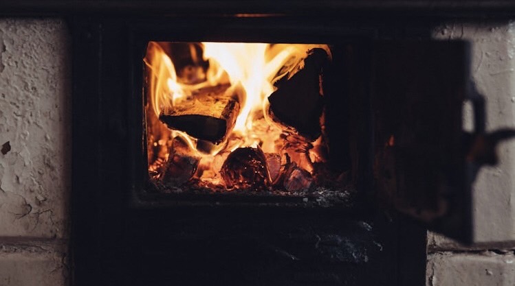 電車の中で暇つぶしに書いたメモ。世界を正確に見すぎてしまう人が、正気を保つために内面で行っている心理誘導を淡々と整理する長文ブログ。